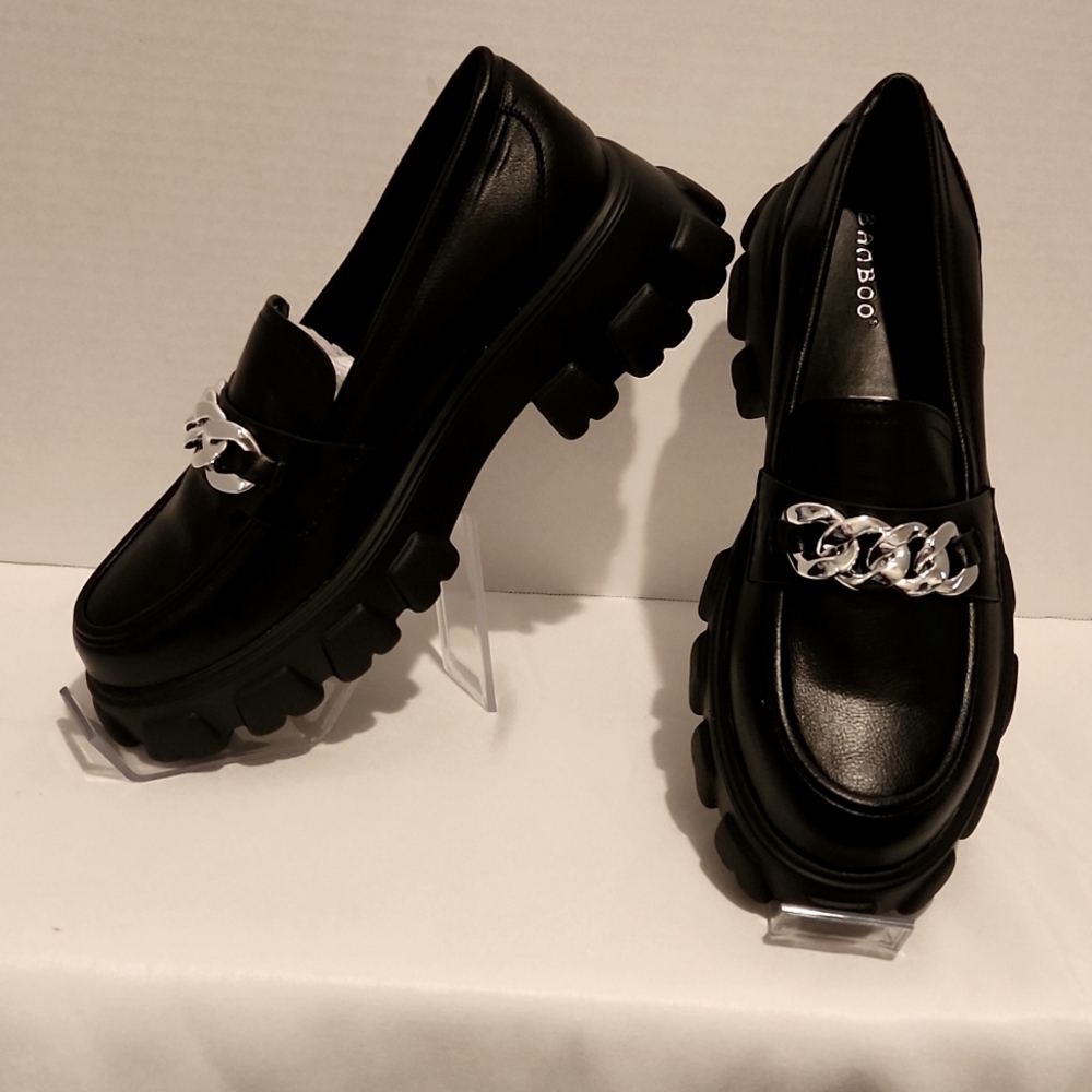 BRAND NEW/ WOMEN'S SHOES - Picture 2 of 4